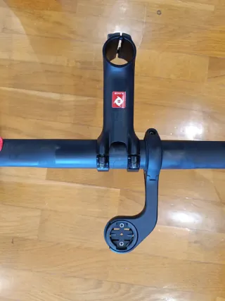 Manillar, potencia y soporte Garmin