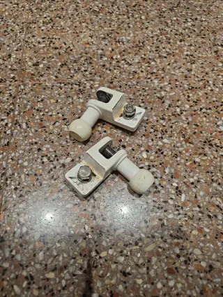 Barras de toldo metálicas blancas