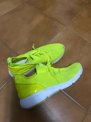 Zapatillas Michael Kors Amarillas