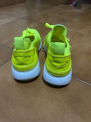 Zapatillas Michael Kors Amarillas