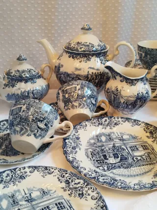 Juego té o desayuno. para 12. Estrenar