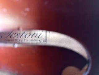 Violín Testoni 1/2 + Arco + Estuche+ 3 cuerdas