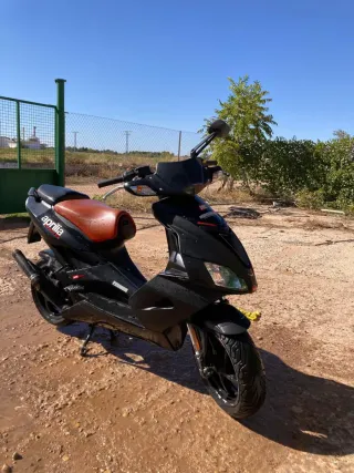 Aprilia100