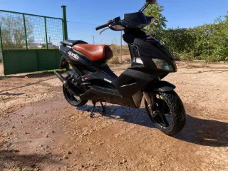 Aprilia100