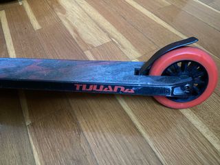 Patinete Tijuana Freestyle Rojo/Negro