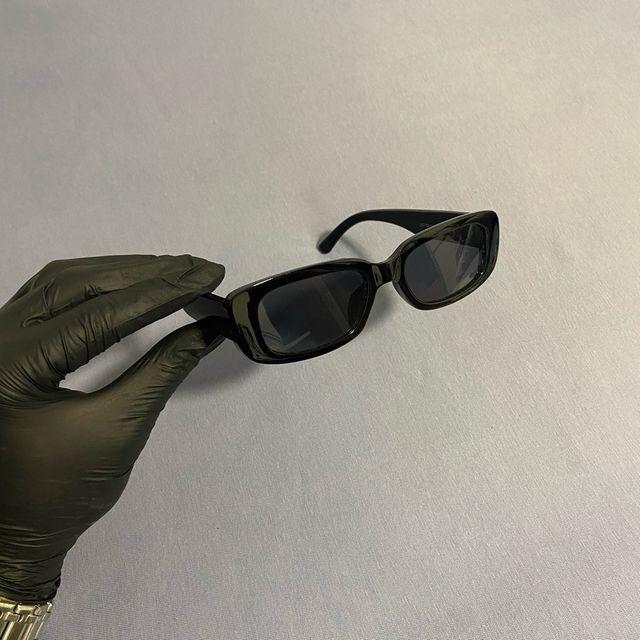 Gafas de sol rectangulares negras