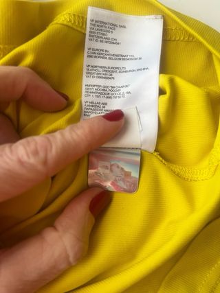 The North Face Camiseta Larga Amarilla