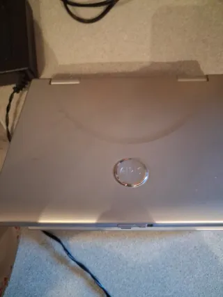 Reproductor DVD Portátil Airis con estuche