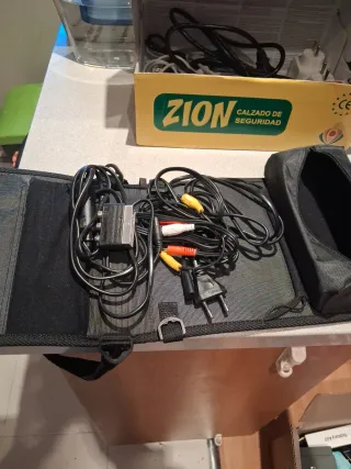 Reproductor DVD Portátil Airis con estuche