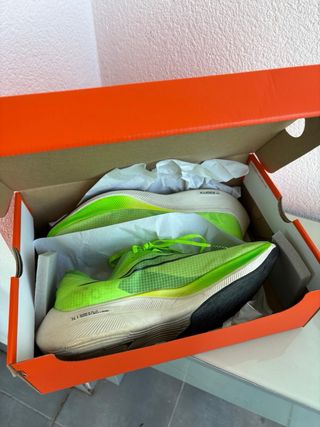 Nike Vaporfly Verde y Blanco