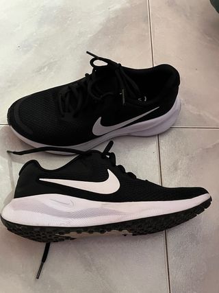 Zapatillas Nike Revolution 7 Negro/Blanco