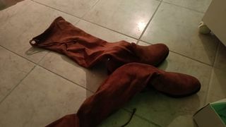 Stivali scamosciati marrone elasticizzati