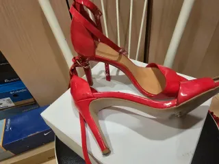 Sandalias rojas tacón alto T38