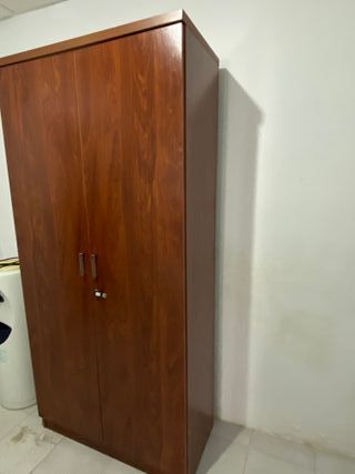 Armario de oficina de madera