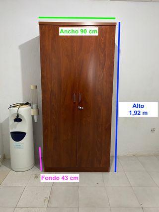 Armario de oficina de madera