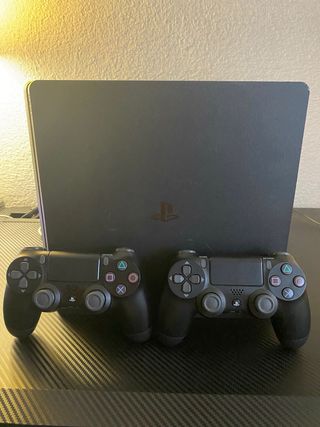 PS4 (PlayStation 4) Negra + 2 Controles +1TB