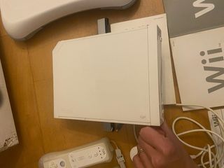 Nintendo Wii + Wii Fit + Balance Board