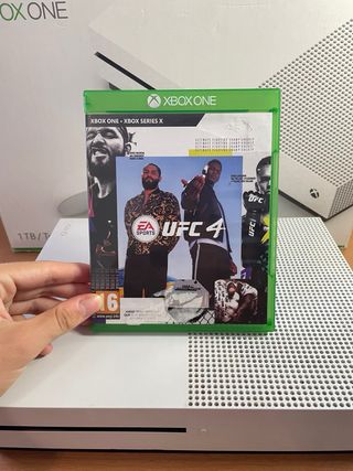 Xbox One S 1TB Blanca + UFC 4