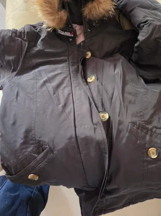 Parka Woolrich nero con Cappuccio