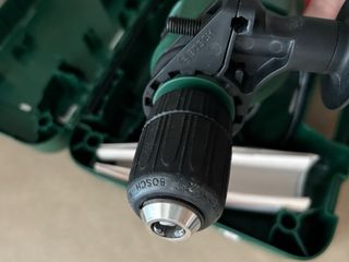 Taladro Bosch EasyImpact 600 + Accesorios