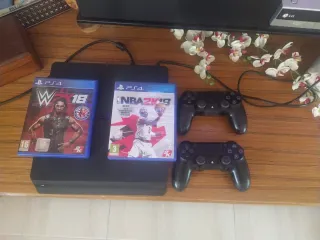 PS4 1TB Negra + 2 Mandos + Juegos