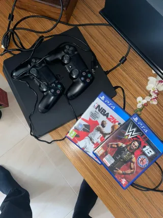 PS4 1TB Negra + 2 Mandos + Juegos