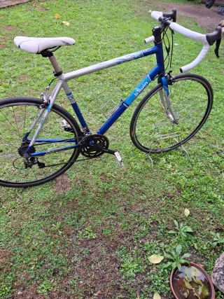 Bicicleta de aluminio Btwin carretera