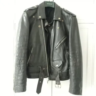 Cazadora cuero clásica negra