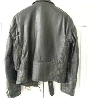 Cazadora cuero clásica negra