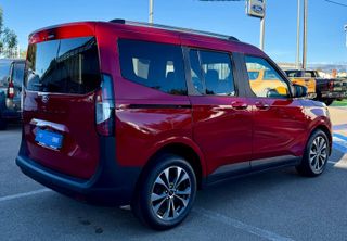 FORD Tourneo Courier 1.0 Ecoboost Titanium