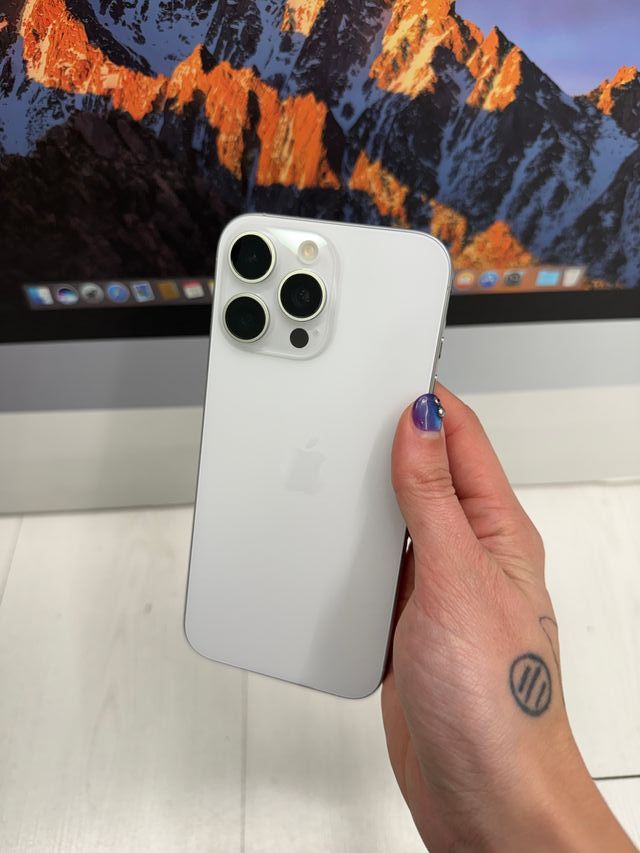 iPhone 16 Pro Max 512gb COMO NUEVO