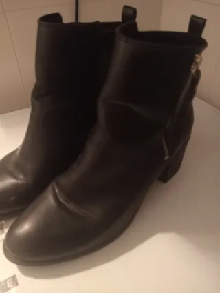 Botines negros mujer