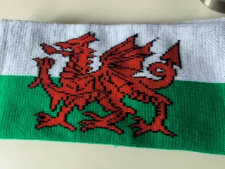 Bufanda Gales Dragón Rojo Blanco Verde