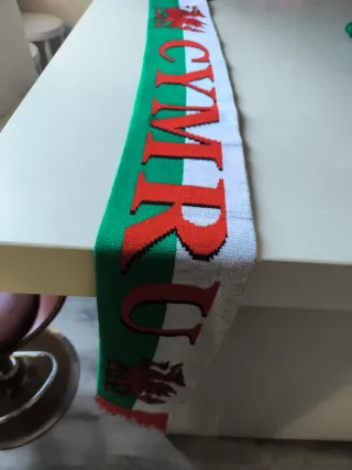 Bufanda Gales Dragón Rojo Blanco Verde