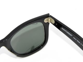 Gafas de Sol Ray-Ban Wayfarer Negras Deterioradas