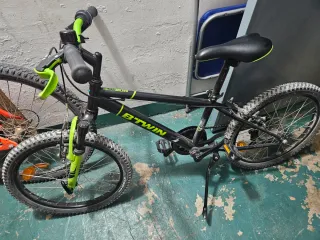 Bicicleta infantil BTWIN seminueva