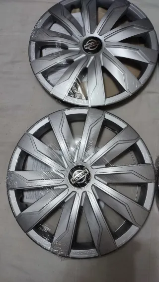 Tapacubos Nissan 14/15/16/ pulgadas Nuevos.