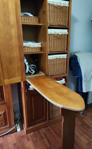 Mueble Zapatero y para plancha.
