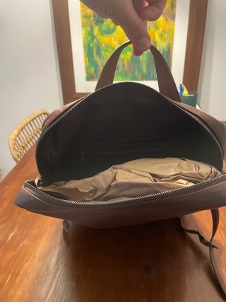 Mochila de cuero marrón