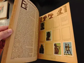 Álbum Cromos Curiosidades del Universo - Nestlé