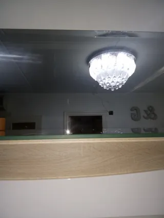 Estantería cristal con espejo