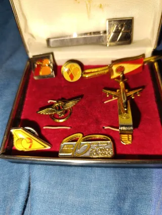 Lote Pins y Pisacorbatas Iberia Vintage
