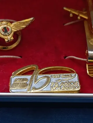 Lote Pins y Pisacorbatas Iberia Vintage