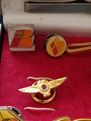 Lote Pins y Pisacorbatas Iberia Vintage