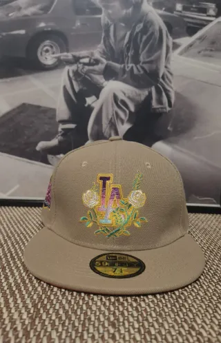 Gorra New Era 59Fifty LA Flores Beige Talla 7.1/4