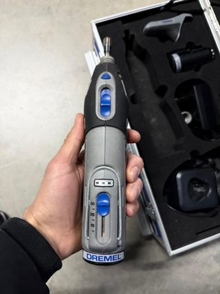 Dremel 8220 Multitool + Accesorios