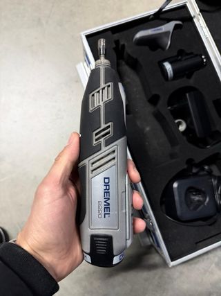 Dremel 8220 Multitool + Accesorios