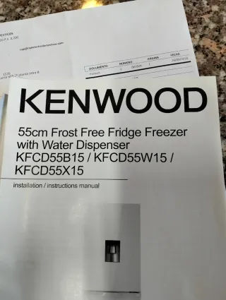Frigorífico Kenwood con dispensador de agua