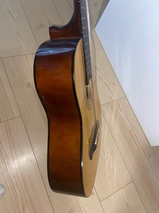 Guitarra Española Clásica, echa en Málaga