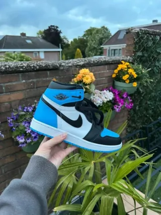 Jordan 1 High OG University Blue Talla 39